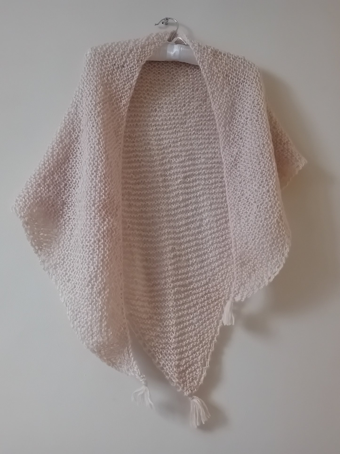 Woolen beige scarf // triangle wrap // LIMITED EDITION