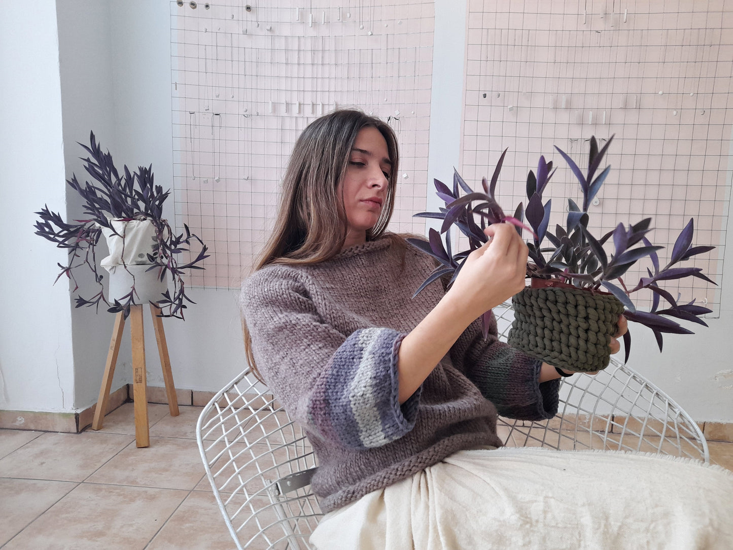 Hand knit CHUNKY sweater // made by MUM // Limited edition // different colour sleeves