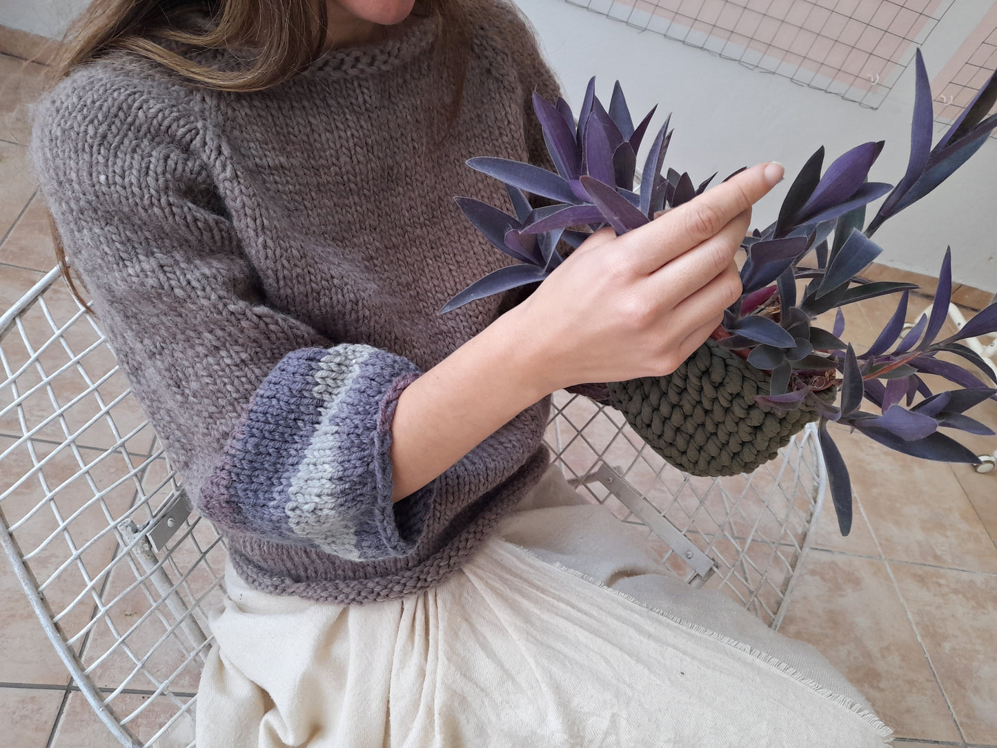 Hand knit CHUNKY sweater // made by MUM // Limited edition // different colour sleeves