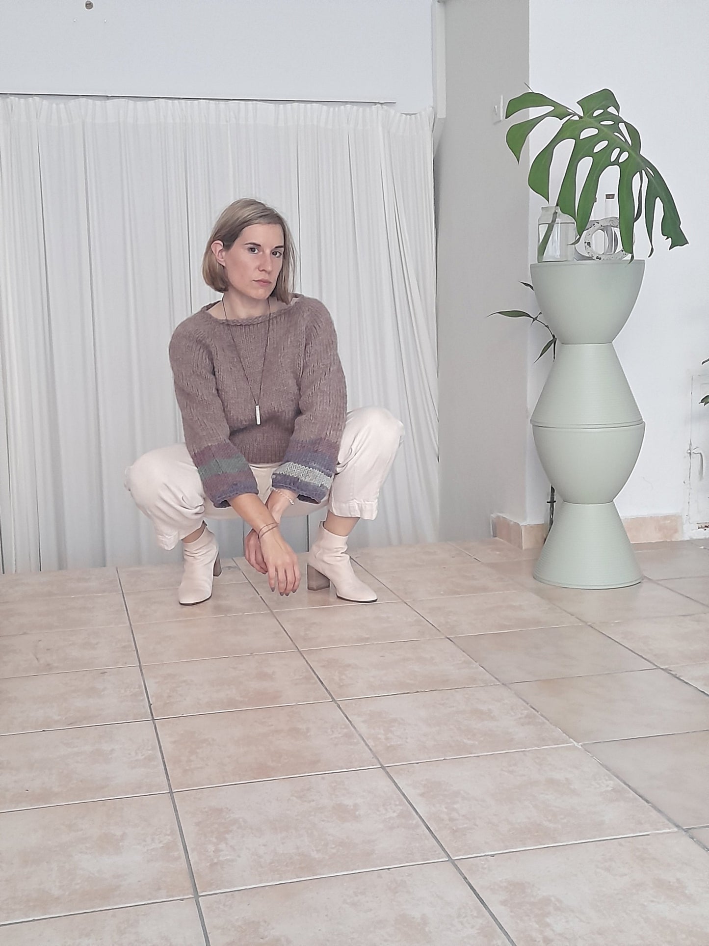 Hand knit CHUNKY sweater // made by MUM // Limited edition // different colour sleeves
