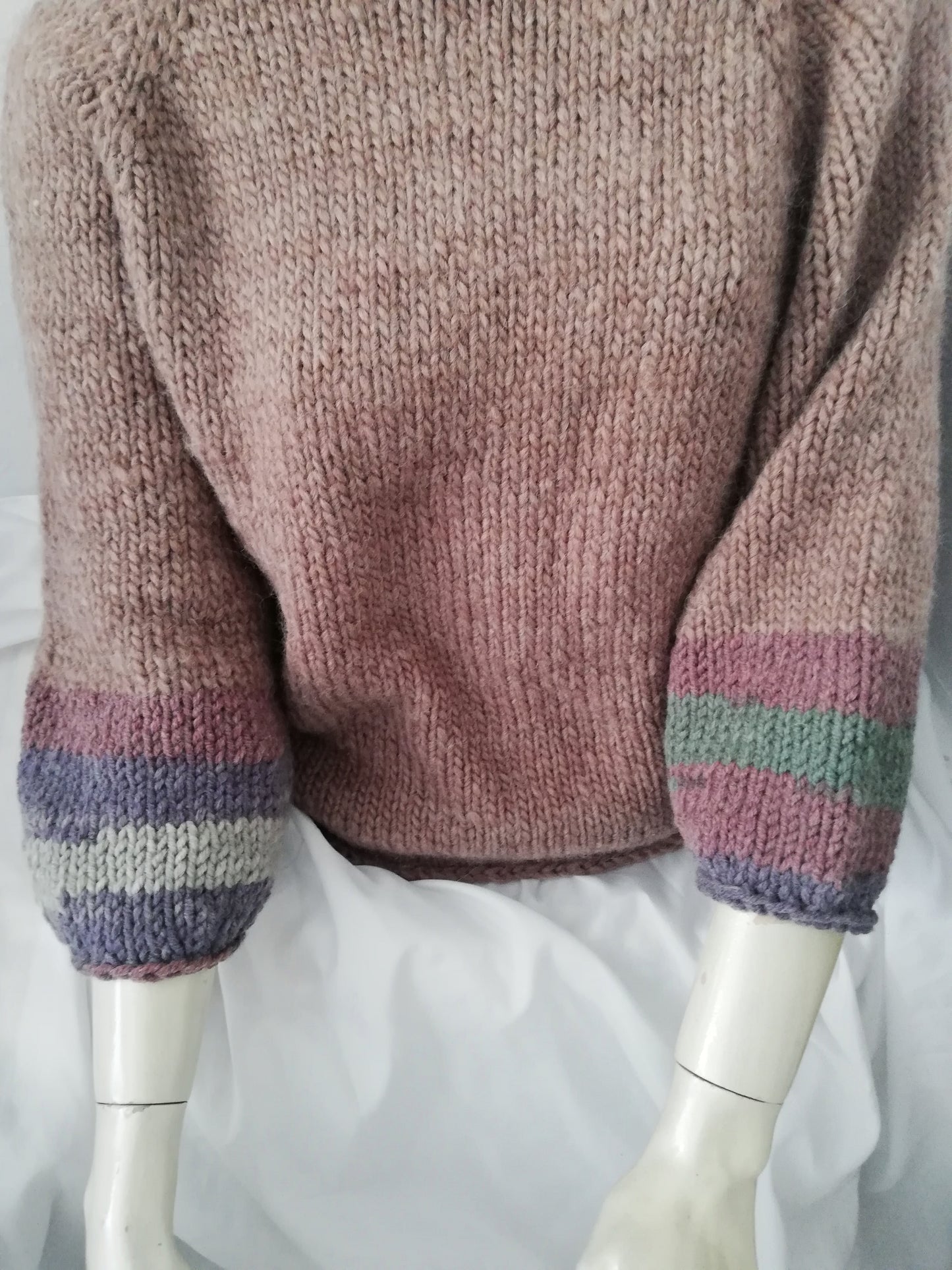 Hand knit CHUNKY sweater // made by MUM // Limited edition // different colour sleeves