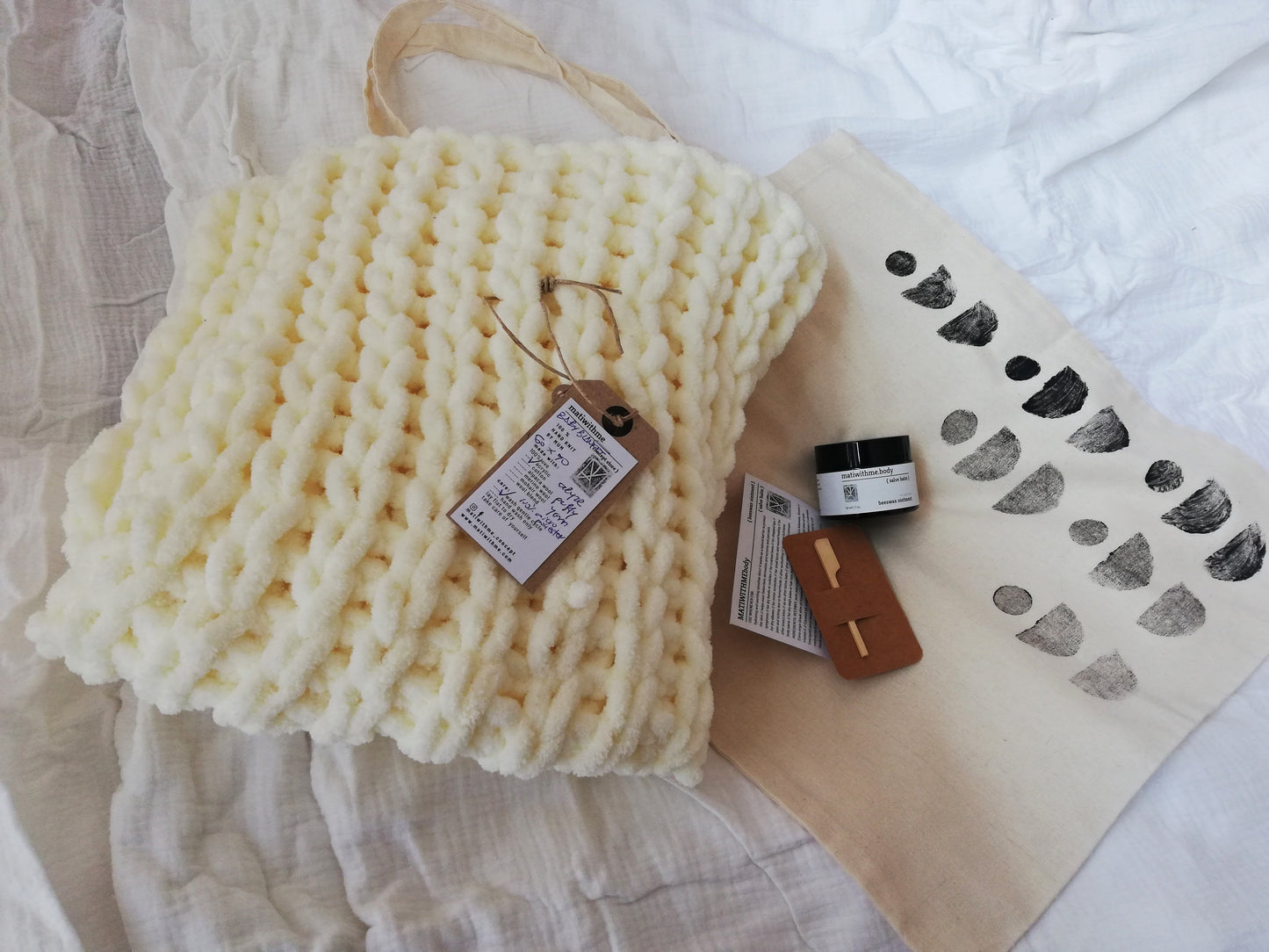 BABY BLANKET + BEESWAX balm + HAND PRINT tote set // baby shower // gift set // newborn