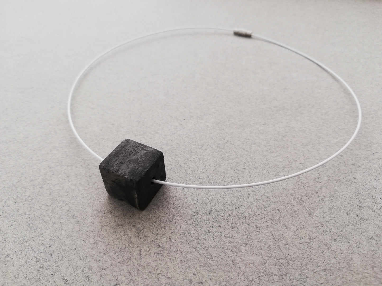 wire necklace / plaster dark cube LIMITED EDITION