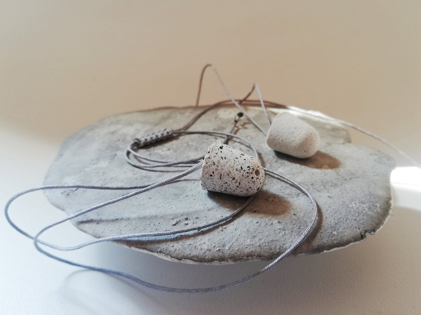 Jesmonite round necklace //marble or granite finish//