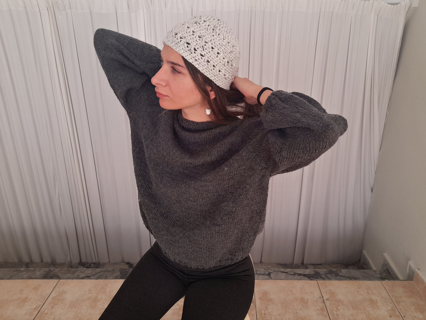 Hand knit soft sweater // made by MUM //  gray wool blend