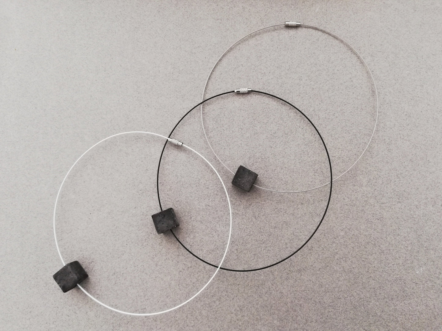 wire necklace / plaster dark cube LIMITED EDITION
