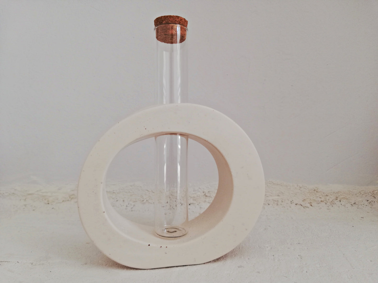 Plant propagation round Vase // Jesmonite GLASS TUBE VASE//